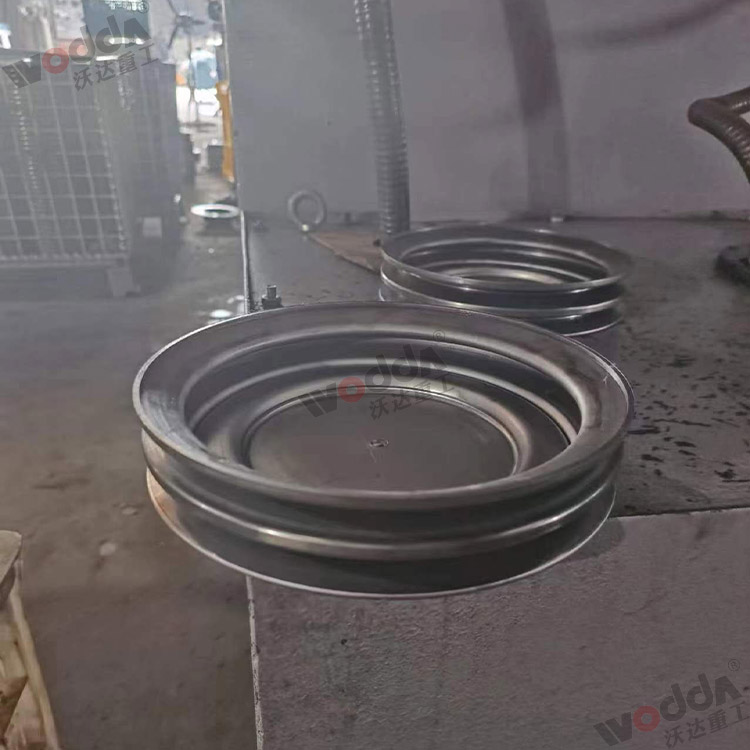 315噸上(shang)置液壓(ya)墊拉伸(shen)液壓機(ji)應用 315噸(dun)上置液(ye)壓墊拉(la)伸液壓(ya)機應用(yong)