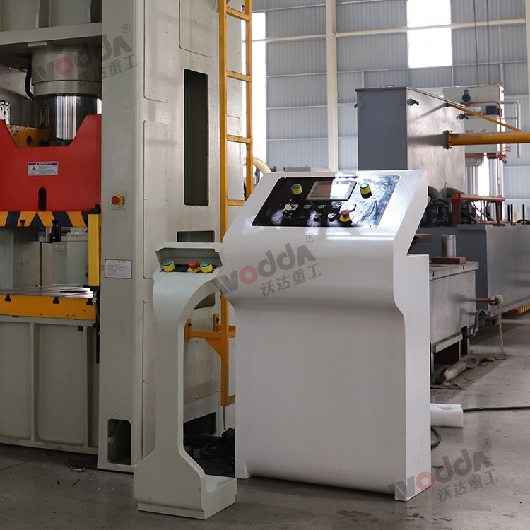 200噸(dun)框架式液(ye)壓機(移動(dong)控制台與(yu)電氣面闆(pan)).jpg 200噸框架式(shi)液壓機(移(yi)動控制台(tai)與電氣面(mian)闆).jpg