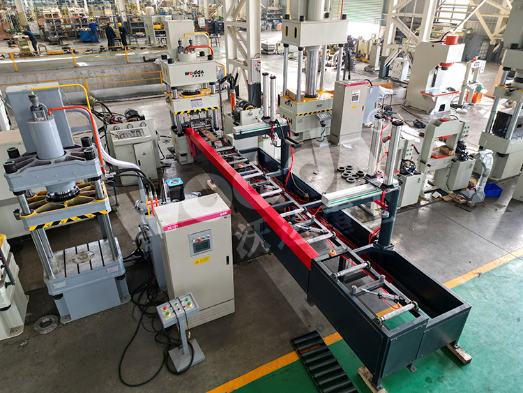 250噸錨杆托(tuo)盤生産線(xian)(圖3) 250噸錨杆(gan)托盤生産(chan)線(圖3)