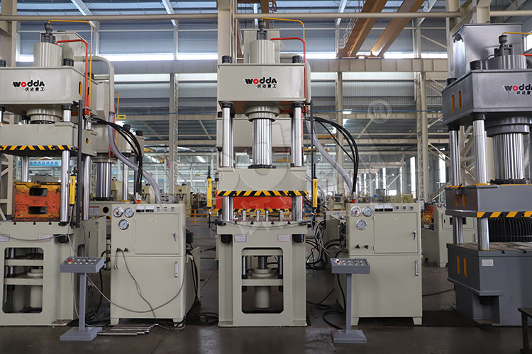 150噸拉伸(shen)機