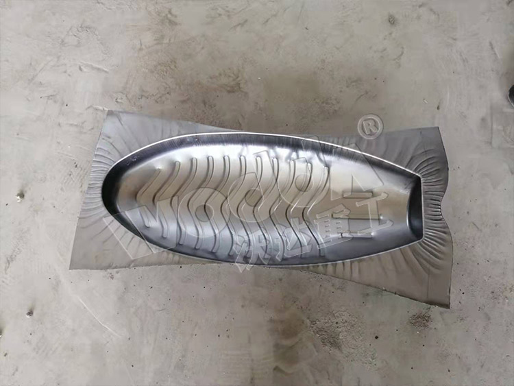 250噸拉(la)伸液壓(ya)機拉伸(shen)太陽能(neng)路燈殼(ke)