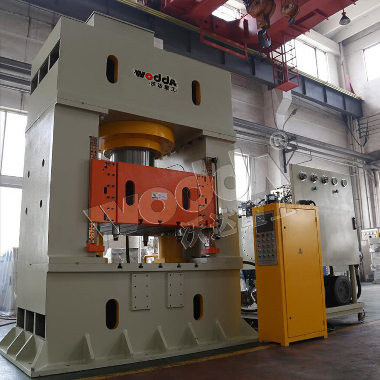 630噸(dun)框架式(shi)薄闆拉(la)伸液壓(ya)機 630噸框(kuang)架式薄(bao)闆拉伸(shen)液壓機(ji)