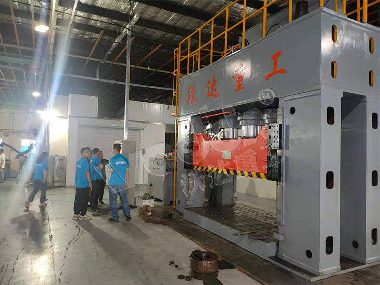 1000噸框(kuang)架式液壓(ya)機 1000噸框架(jia)式液壓機(ji)