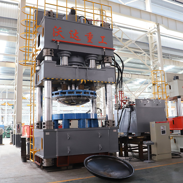 3000噸(dun)封頭(tou)液壓(ya)機