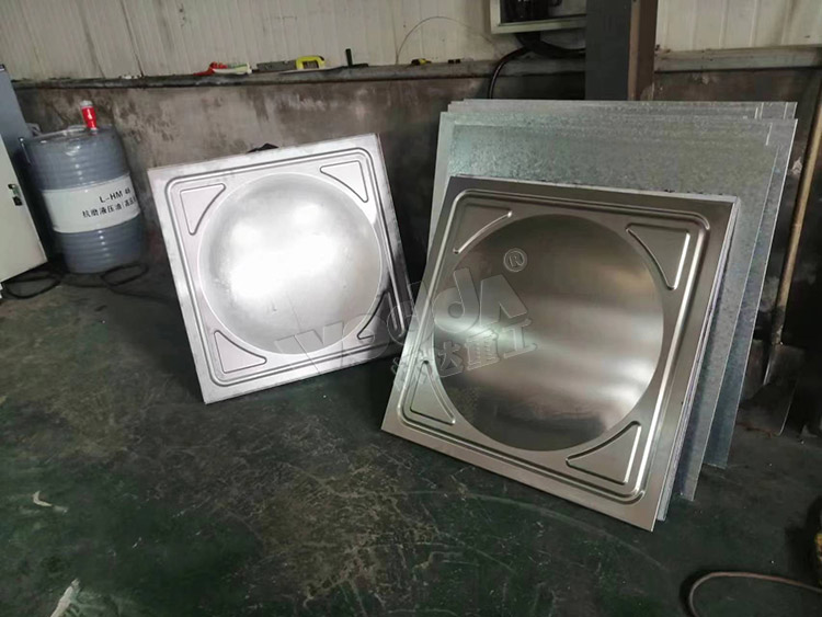 方(fang)形水(shui)箱闆(pan) 方形(xing)水箱(xiang)闆