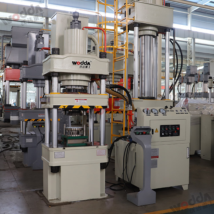 200噸下(xia)頂缸(gang)式拉(la)伸液(ye)壓機(ji)