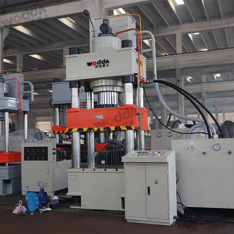 500噸(dun)動力電(dian)池電芯(xin)鋁殼拉(la)伸液壓(ya)機