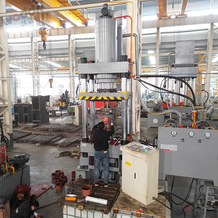 500噸冷(leng)泵紫銅(tong)内膽深(shen)拉伸液(ye)壓機