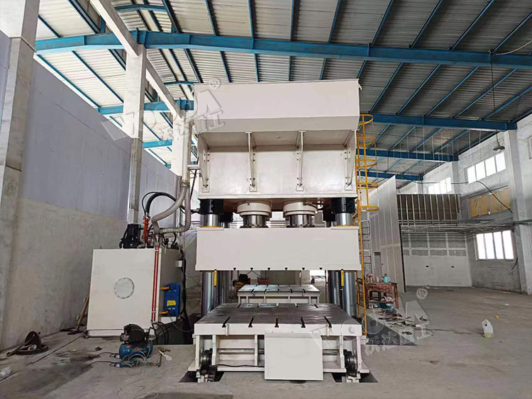 3000噸(dun)三梁(liang)四柱(zhu)液壓(ya)機 3000噸(dun)三梁(liang)四柱(zhu)液壓(ya)機