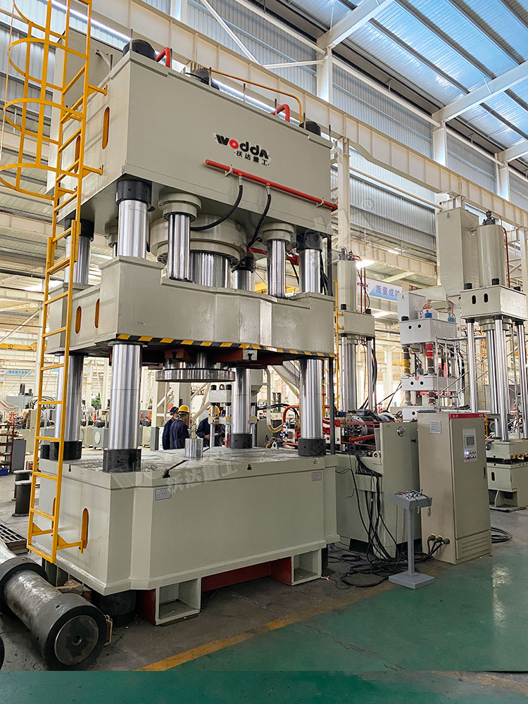 快速(su)拉伸封(feng)頭壓力(li)機