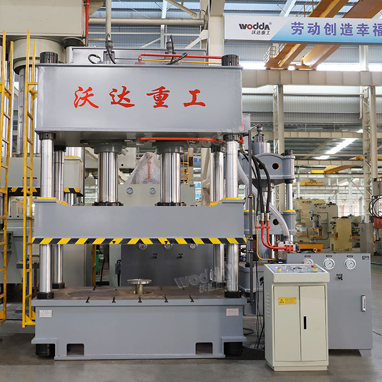 315噸(dun)拉伸(shen)液壓(ya)機