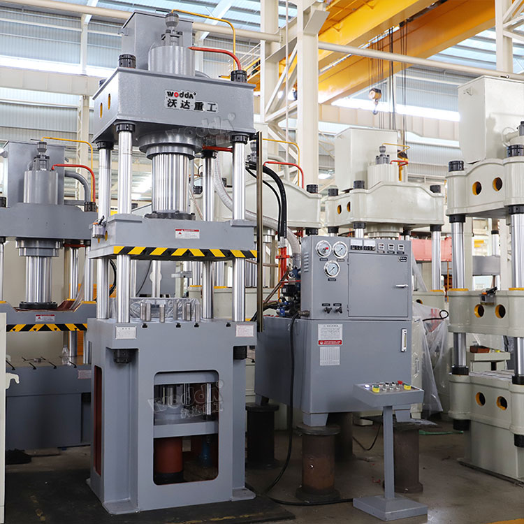 200噸四(si)柱拉(la)伸液(ye)壓機(ji)