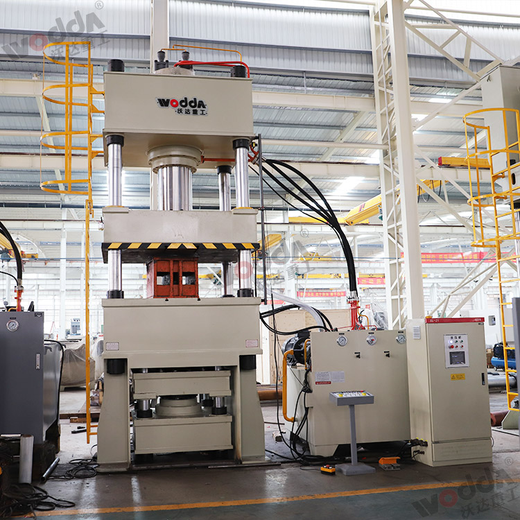 500噸多頂(ding)杆拉伸(shen)液壓機(ji)