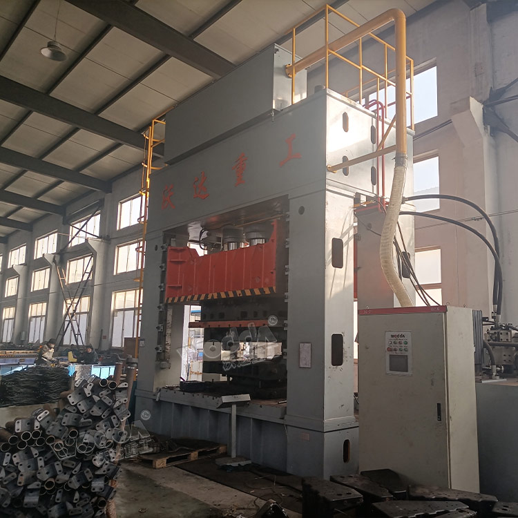 1000噸框(kuang)架式液壓(ya)機 1000噸框架(jia)式液壓機(ji)