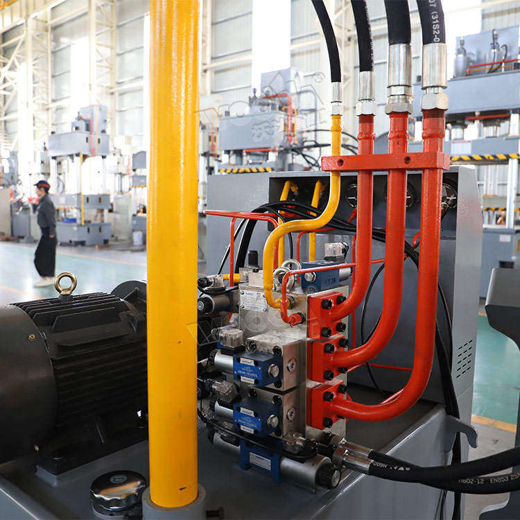 100噸液壓(ya)機插裝(zhuang)式液壓(ya)系統