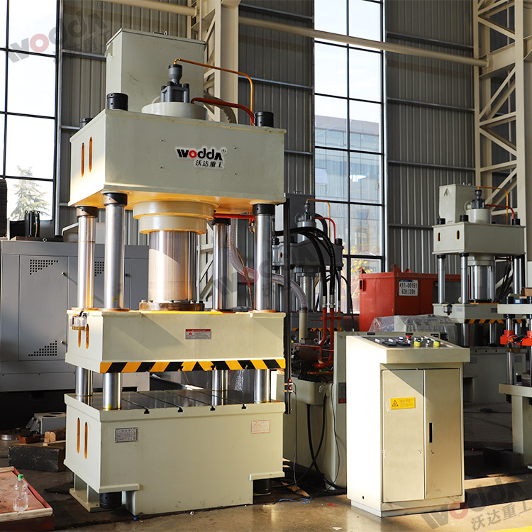 300噸(dun)液壓(ya)機多(duo)少錢(qian)一台(tai)？