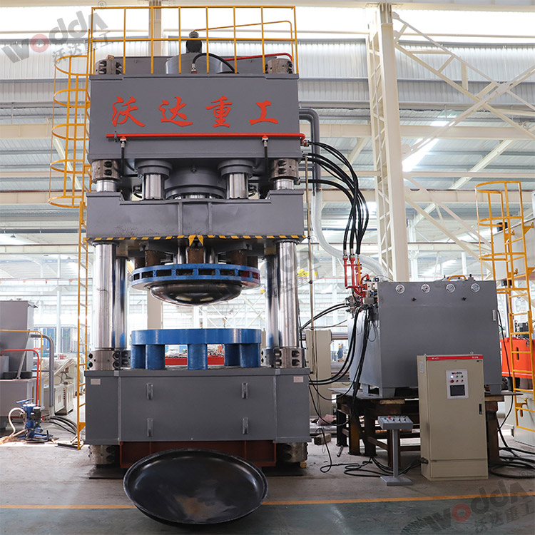 2500噸3000噸封(feng)頭拉伸(shen)液壓機(ji)