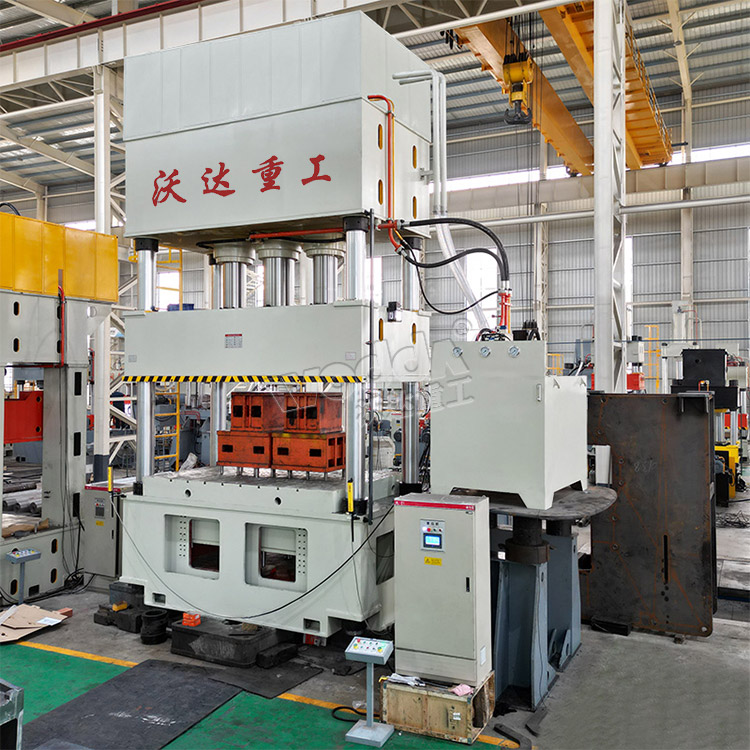 1000噸四(si)柱液壓(ya)機帶液(ye)壓墊 1000噸(dun)四柱液(ye)壓機帶(dai)液壓墊(nian)