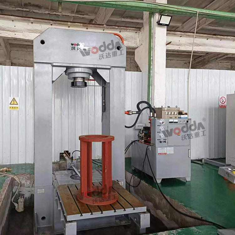 315T龍門(men)液壓(ya)機