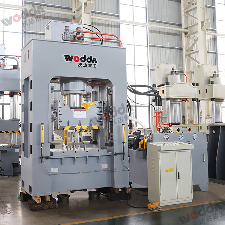 315噸(dun)框架(jia)式拉(la)伸機(ji)