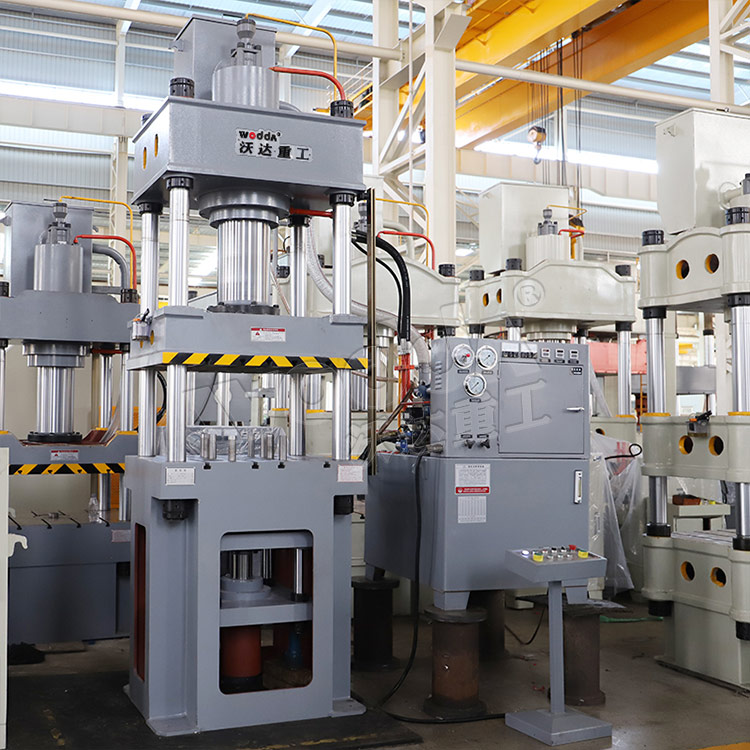 200噸(dun)三梁(liang)四柱(zhu)拉伸(shen)機 200噸(dun)三梁(liang)四柱(zhu)拉伸(shen)機