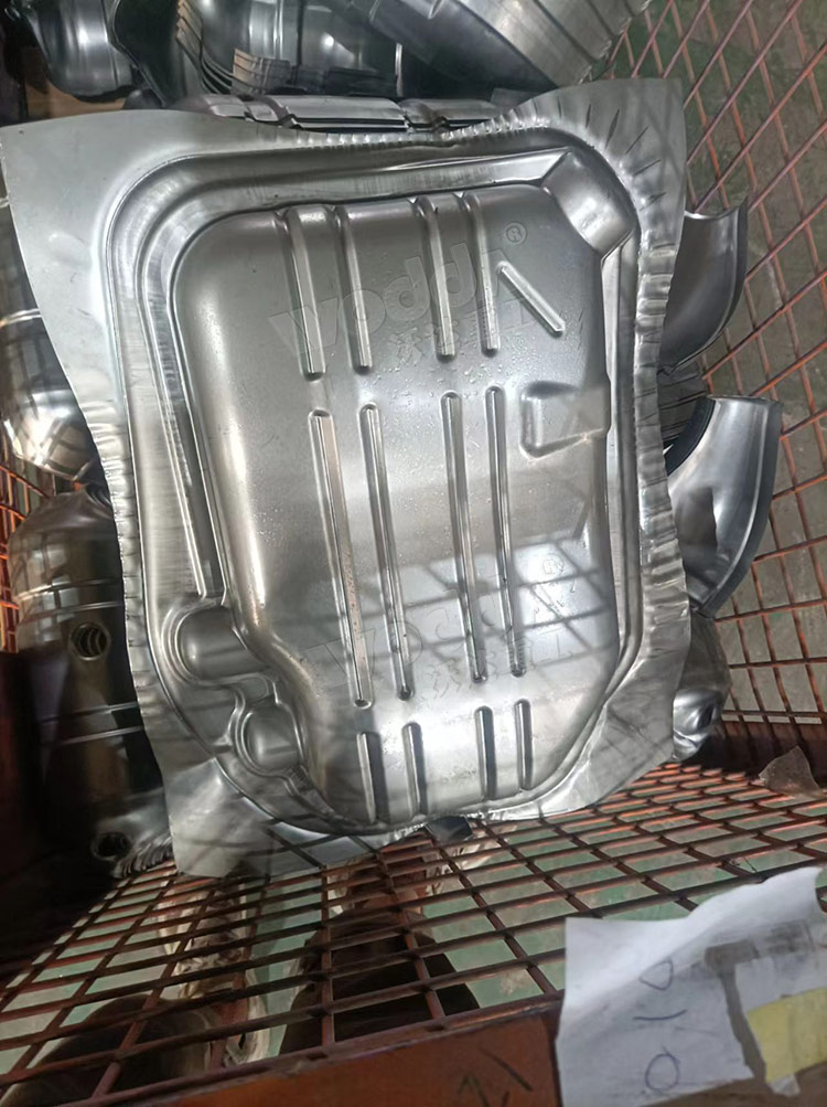 汽車配件(jian)拉伸件 汽(qi)車配件拉(la)伸件