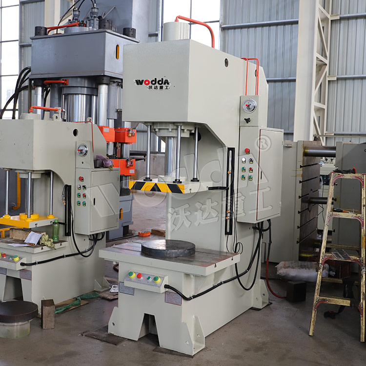 50噸(dun)單柱液(ye)壓機