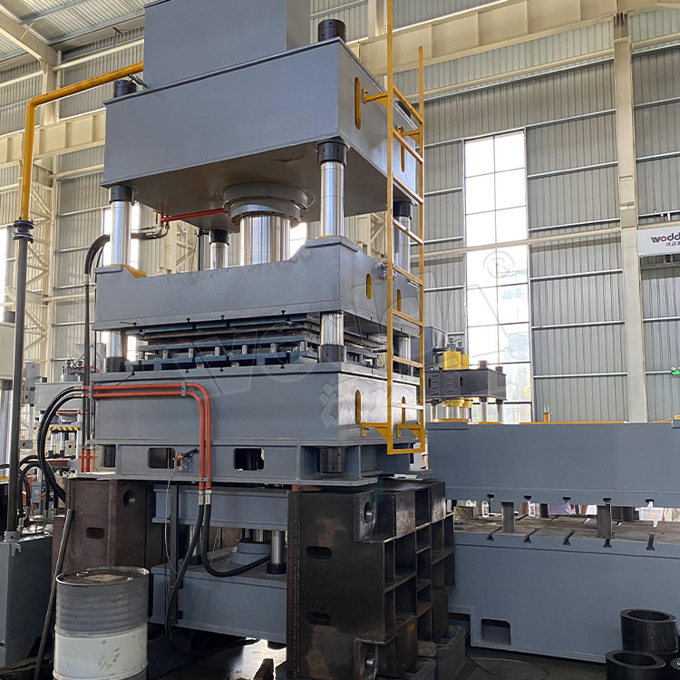 400噸(dun)拉伸液(ye)壓機