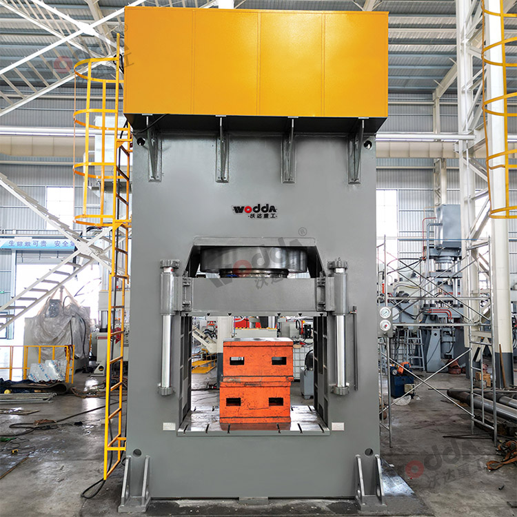 框(kuang)架式(shi)液壓(ya)機廠(chang)家 框(kuang)架式(shi)液壓(ya)機廠(chang)家