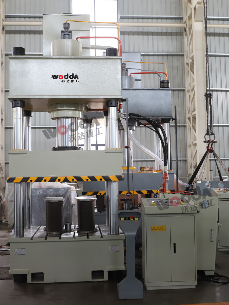 國标315噸(dun)液壓機(焊(han)接件) 國标(biao)315噸液壓機(ji)(焊接件)