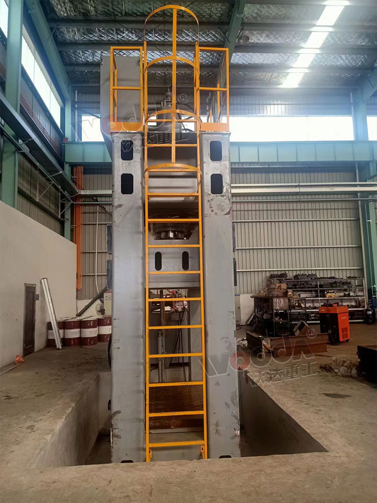 800噸(dun)框架式(shi)液壓機(ji)現場調(diao)試