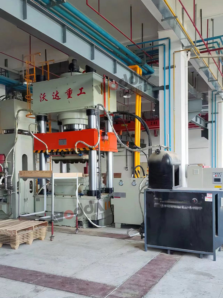 1000噸四柱液(ye)壓機 1000噸四(si)柱液壓機(ji)