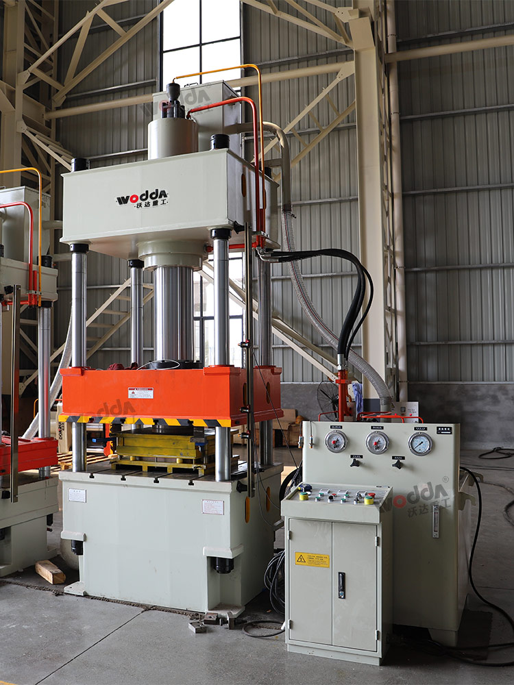 200噸不鏽(xiu)鋼闆拉伸(shen)液壓機 200噸(dun)不鏽鋼闆(pan)拉伸液壓(ya)機