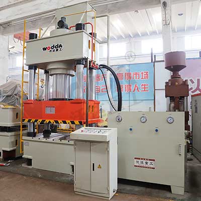 礦(kuang)用錨杆托(tuo)盤生産設(she)備_630噸錨杆(gan)托盤成型(xing)液壓機