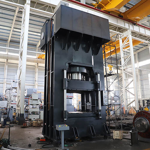 1800噸(dun)龍門框架(jia)式液壓機(ji)-木屑托盤(pan)壓制設備(bei)