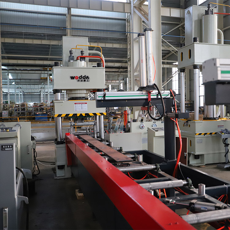 250噸錨(mao)杆托盤(pan)液壓機(ji)生産線(xian)