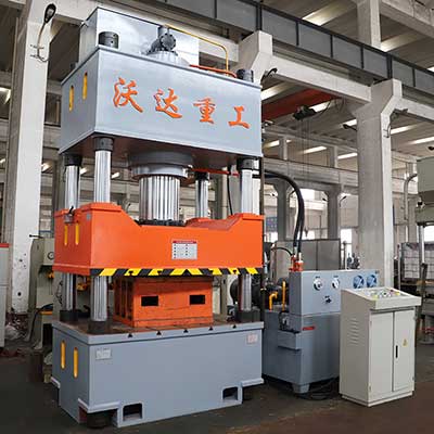 500噸鋼闆(pan)壓型四(si)柱液壓(ya)機