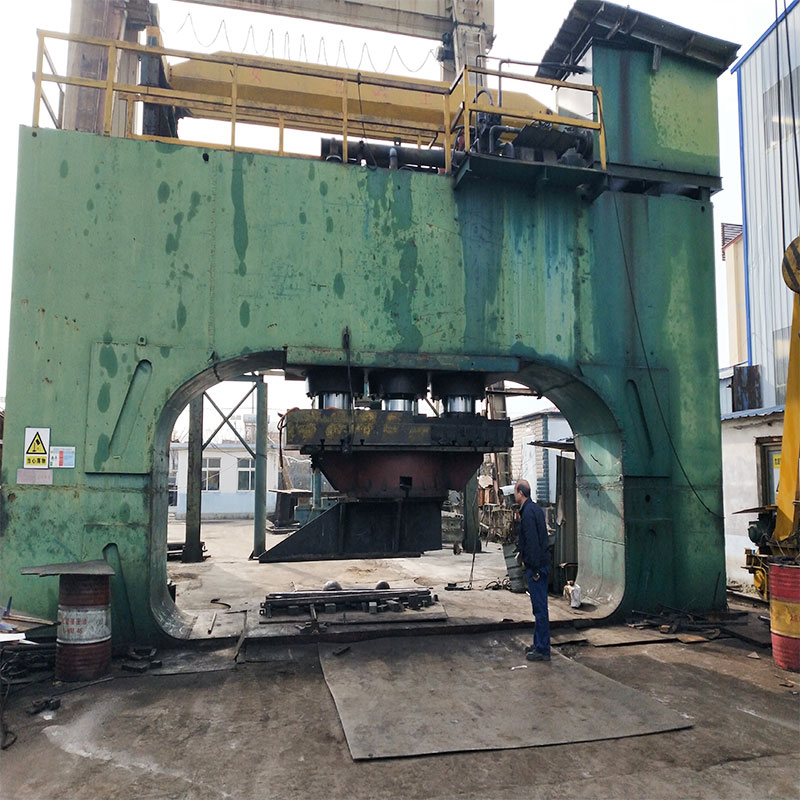 1000噸(dun)龍門液壓(ya)機 1000噸龍門(men)液壓機